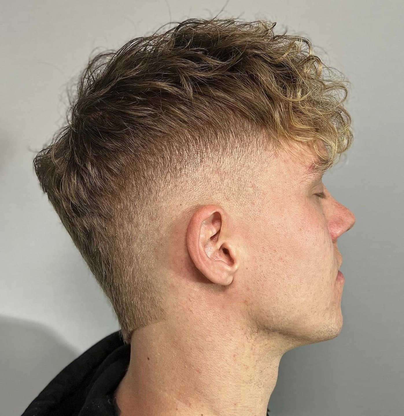 Beard sculpt με σωστή συμμετρία και τελείωμα.